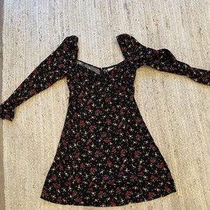 Reformation size 10 dress with sleeves